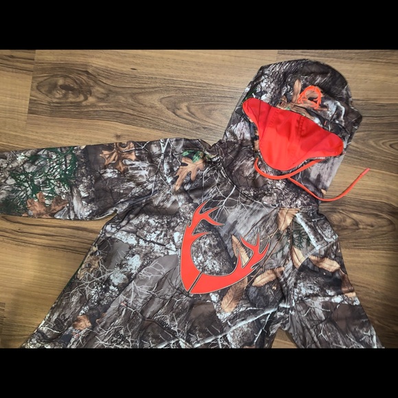 Pretty Real tree Hoodies..just send me offer ! - Picture 2 of 3